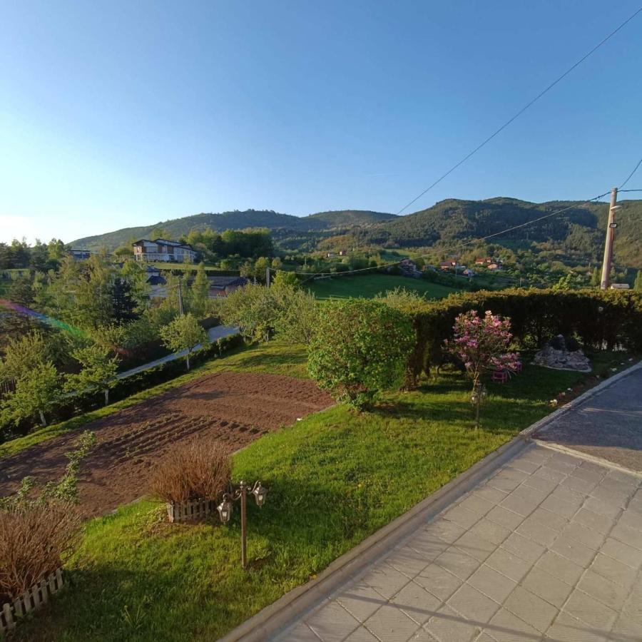 Holiday Home Green Sarajevo Exteriör bild