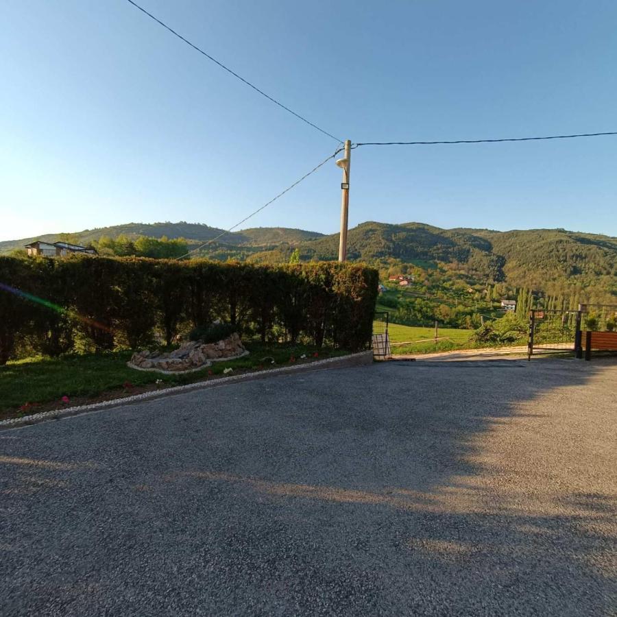 Holiday Home Green Sarajevo Exteriör bild